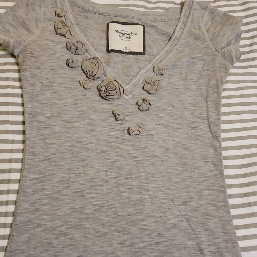Abercrombie & Fitch t-shirt size xs